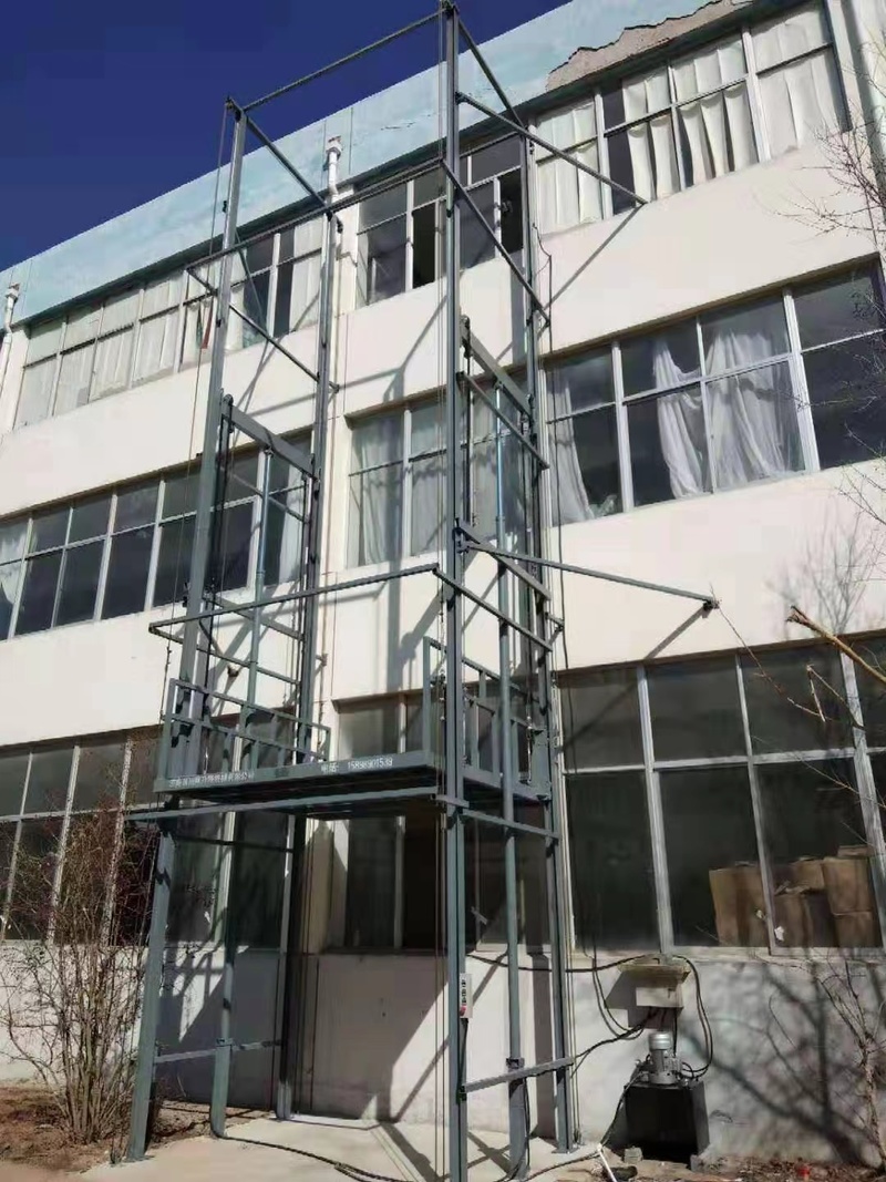 安康室外贴墙货梯